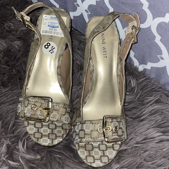 ⚜️ Nine West Wedge Heels ⚜️ - Picture 3 of 9